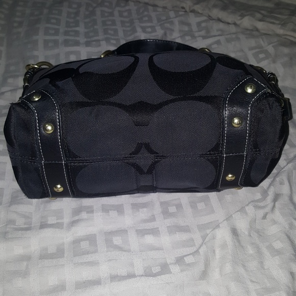 COPY - COACH CARLY SIGNATURE JACQUARD BAG (MEDIUM) - Picture 3 of 6